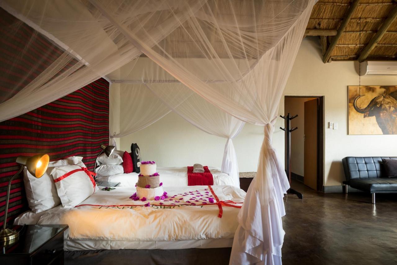 Umkumbe Safari Lodge Riverside Skukuza Luaran gambar