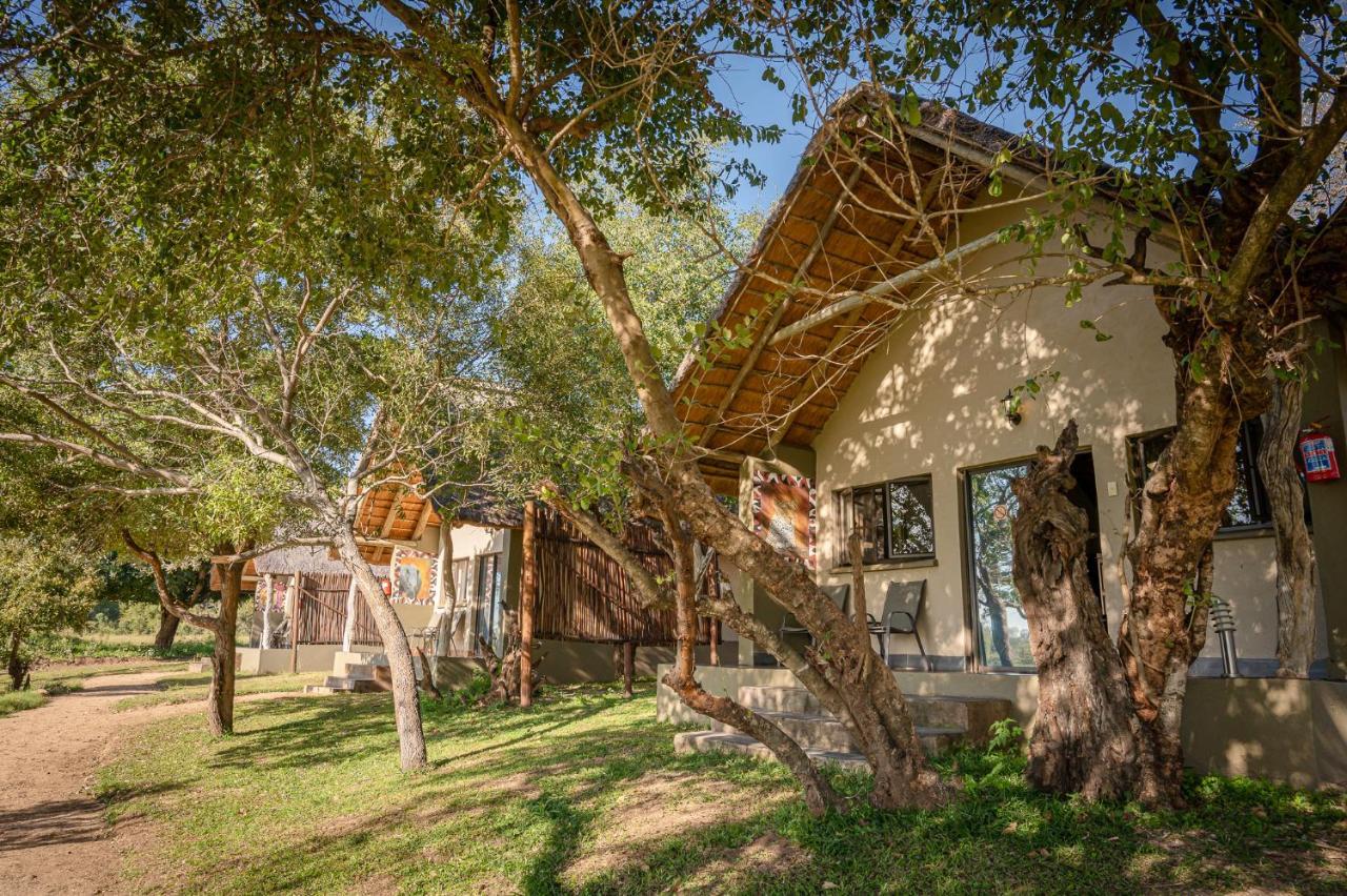 Umkumbe Safari Lodge Riverside Skukuza Luaran gambar